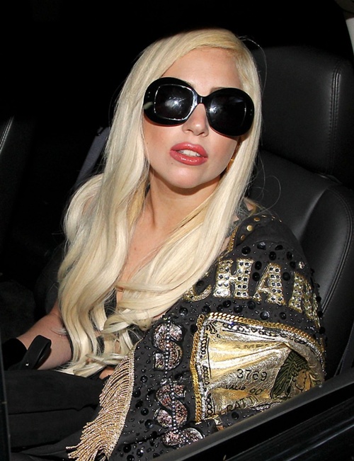 Lady Gaga bắt tay hợp tác cùng Lindsay Lohan
