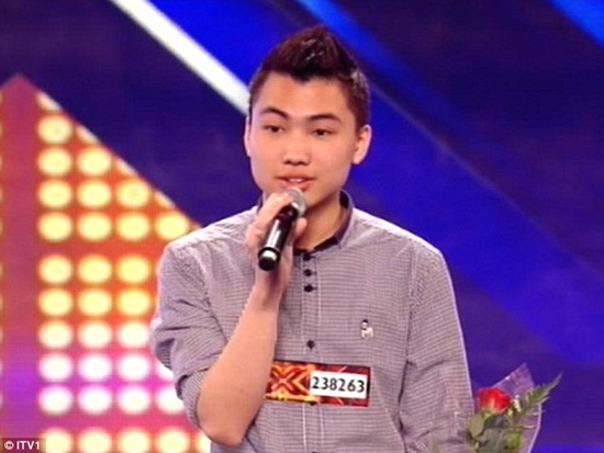 Chàng trai Hà Nội khuấy động X Factor UK 2012