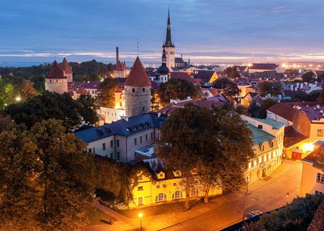 9. Tallinn, Estonia: Khu phố cổ này đã được UNESCO công nhận là di sản thế giới, với nền văn hóa lai giữa Nga và Scandinavia, là một nơi hấp dẫn dành cho những người muốn đi bộ tham quan thành phố.