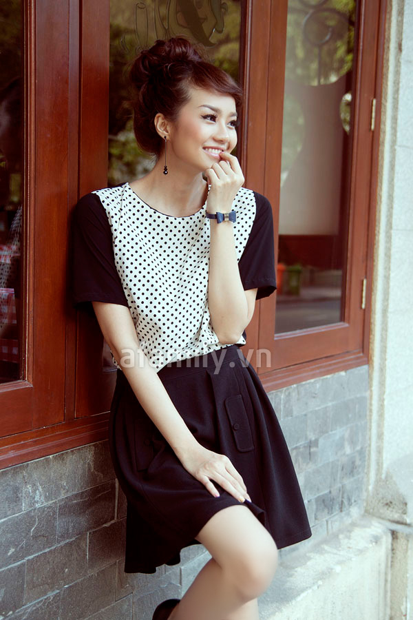 Ph&oacute;ng kho&aacute;ng c&ocirc;ng sở cuối tuần với shorts & v&aacute;y ngắn 