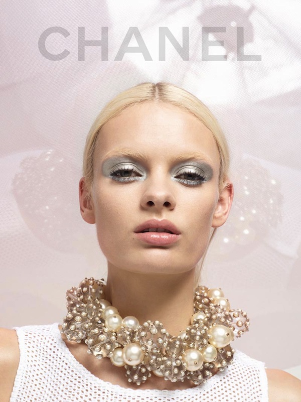 Chanel ra mắt lookbook Xuân/Hè với nhiều phụ kiện đỉnh