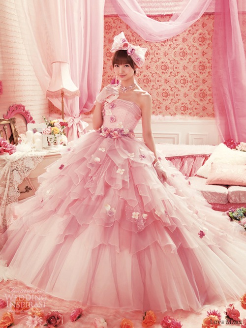 Diện váy cưới hồng ngọt ngào như Anne Hathaway và Jessica Biel 23