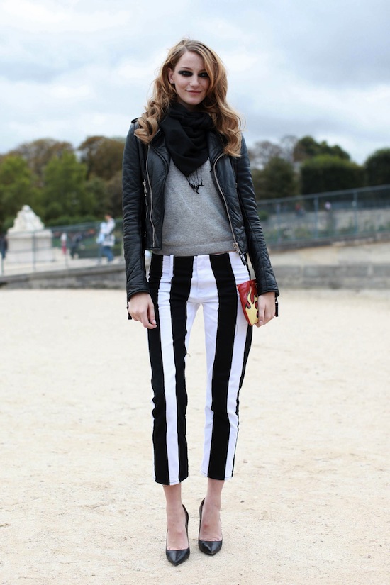 Street style đa sắc màu bên lề Paris Fashion Week