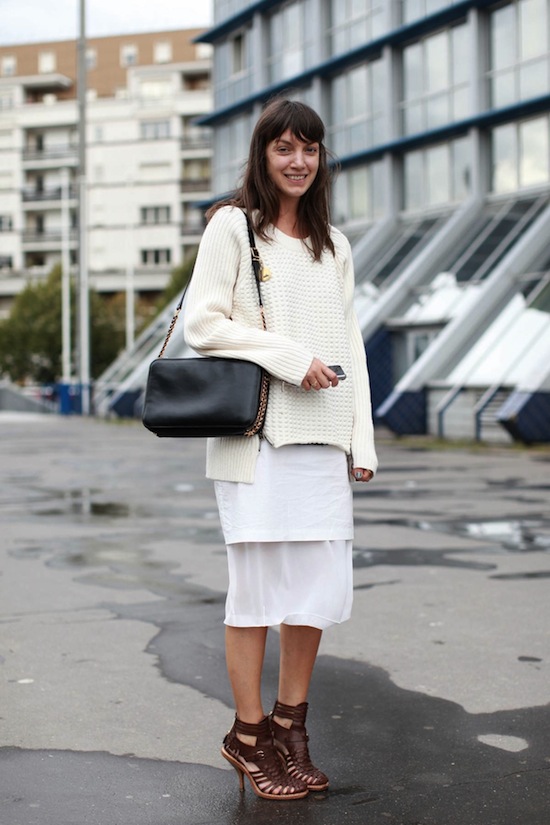 Street style đa sắc màu bên lề Paris Fashion Week