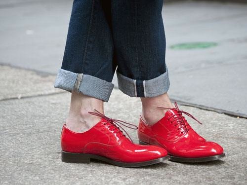 Cùng Victoria Beckham cập nhật xu hướng giày brogue 