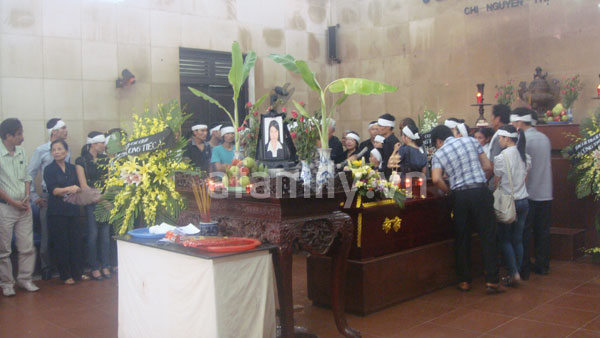 Đ&aacute;m tang bệnh nh&acirc;n tử vong tại ph&ograve;ng kh&aacute;m Maria
