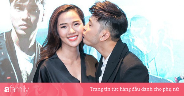 Ưng Hoàng Phúc tình cảm ôm hôn vợ bầu trong họp báo