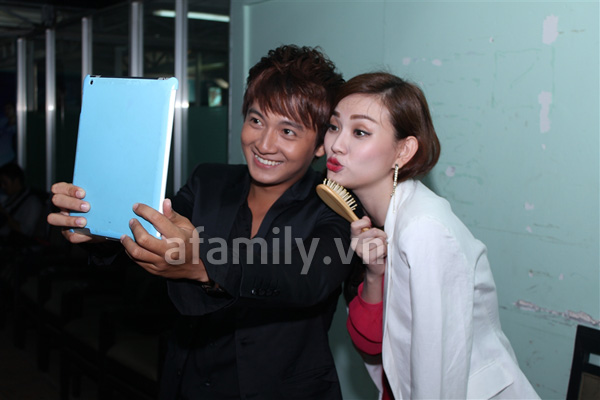 ba-bau-pham-quynh-anh-cung-me-di-xem-ca-nhac