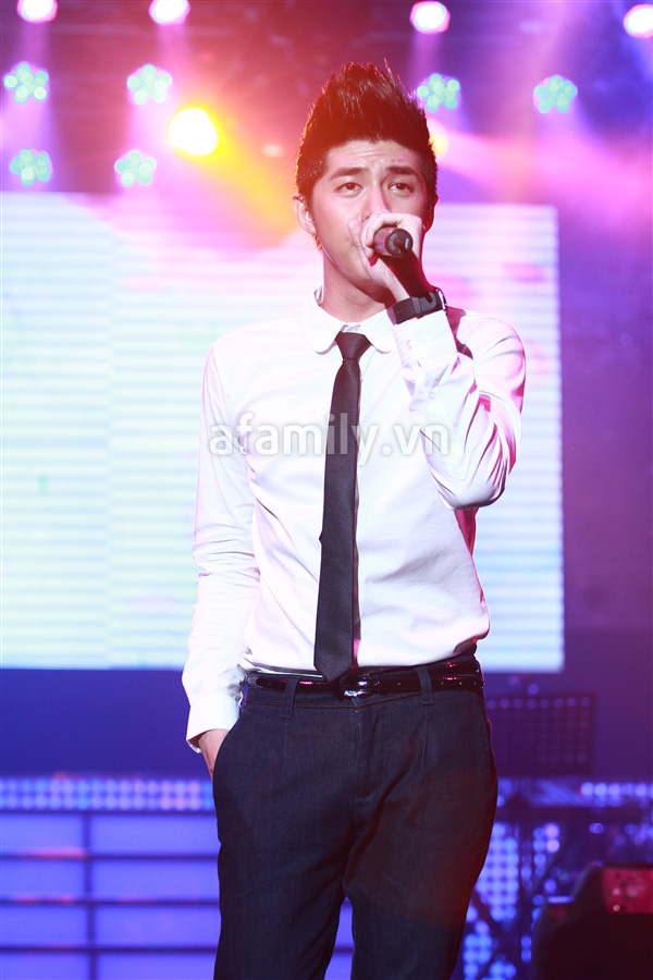 Noo Phước Thịnh cởi 