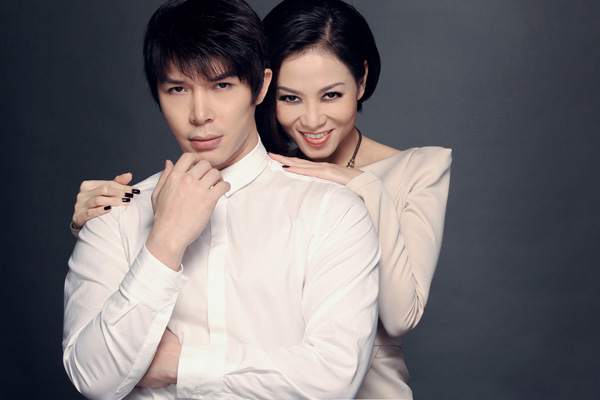 Thu Minh khoe ngực đầy b&ecirc;n Nathan Lee