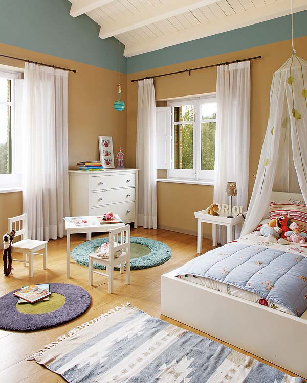 Ngôi nhà nhỏ ấm cúng bên sườn núi Ngôi nhà nhỏ ấm cúng bên sườn núi