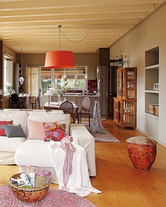 Ngôi nhà nhỏ ấm cúng bên sườn núi Ngôi nhà nhỏ ấm cúng bên sườn núi