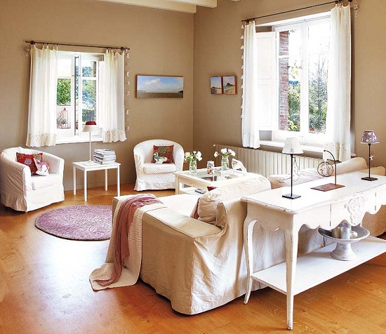 Ngôi nhà nhỏ ấm cúng bên sườn núi Ngôi nhà nhỏ ấm cúng bên sườn núi