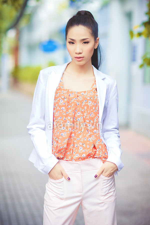 Nàng công sở thanh lịch cùng quần ống rộng Nàng công sở thanh lịch cùng quần ống rộng