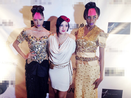 Minh Triệu tr&igrave;nh diễn tr&ecirc;n s&agrave;n catwalk New York