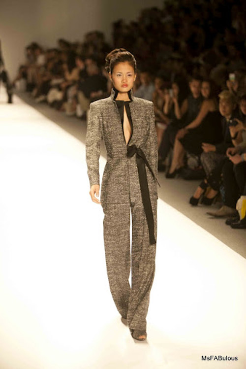 VNTM tiếp tục đưa th&iacute; sinh l&ecirc;n s&agrave;n diễn quốc tế 