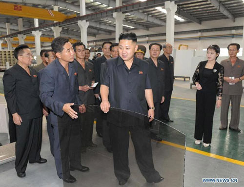 Vợ Kim Jong-un l&agrave; biểu tượng thời trang Triều Ti&ecirc;n 