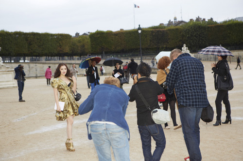 L&yacute; Nh&atilde; Kỳ diện lại v&aacute;y Alexander McQueen dự show Elie Saab