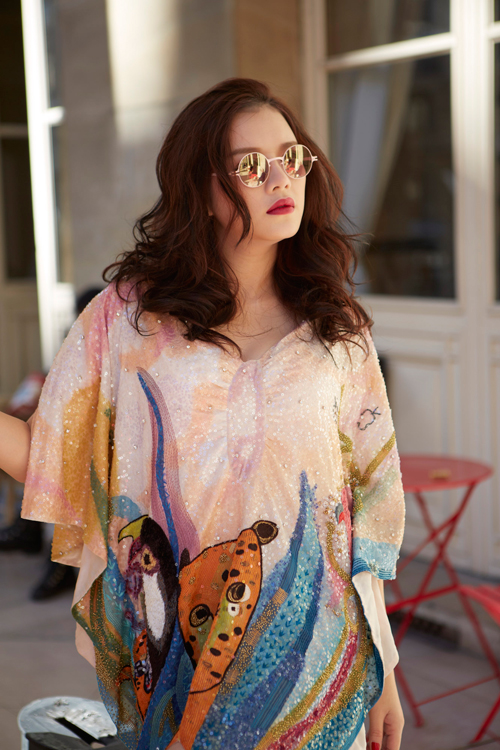 Lý Nhã Kỳ khoe sắc tại triển lãm thời trang Paris Lý Nhã Kỳ khoe sắc tại triển lãm thời trang Paris