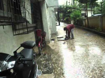 Chết v&igrave; bị... b&oacute;p chặt tinh ho&agrave;n