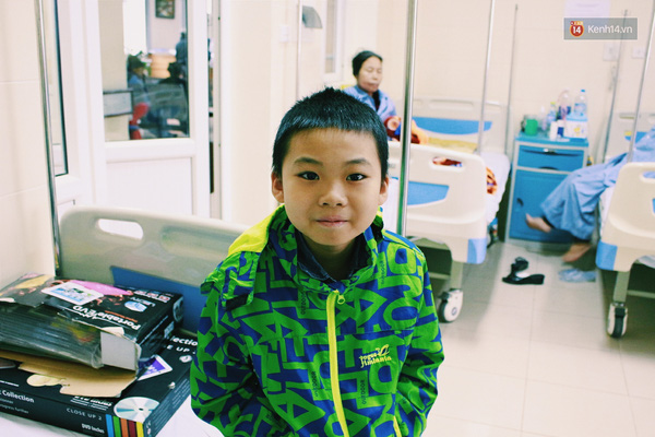 Cậu bé ung thư được lên sân khấu hát cùng Sơn Tùng: Hôm nay là ngày hạnh phúc nhất của con - Ảnh 3.