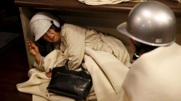 Mặc dù động đất có thể ảnh hưởng tới bất kì ai và người Kumamoto cần chỗ trú ẩn nhưng người già và trẻ em vẫn được ưu tiên. (Ảnh: Reuters)