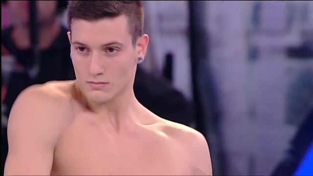 Quá sexy trên sân khấu, chàng vũ công người Ý này đã khiến cả nam và nữ đều thích mê - Ảnh 5.