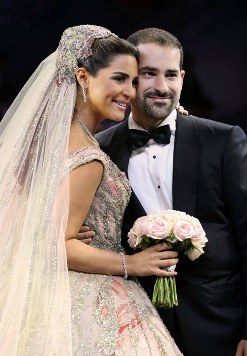 Đại gia Ả Rập mang cả dải ngân hà vào đám cưới cổ tích trị giá triệu đô - Ảnh 1.