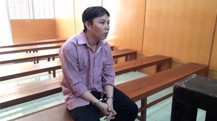 ‘Yêu rau xanh’ Văn Hoài Dũng nay lãnh 10 năm tù vì hiếp dâm vợ của bạn. Ảnh: Tân Châu