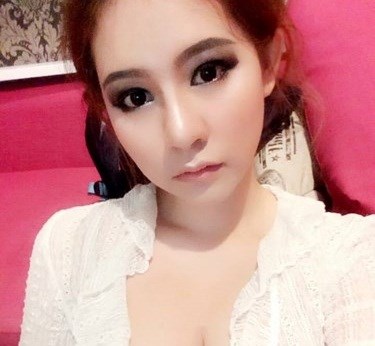 Bất ngờ với gương mặt thật của cô gái vừa che mặt vừa khóc - Ảnh 5.