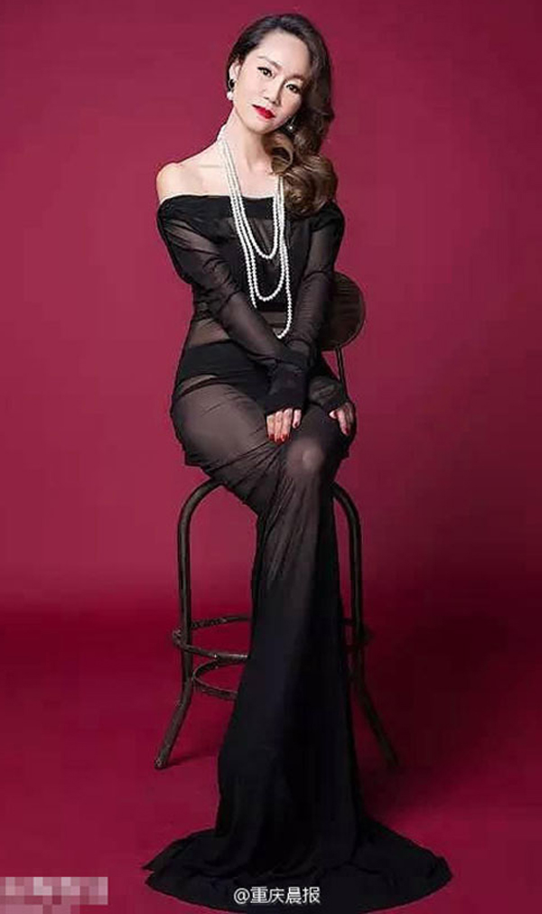 Những bà mẹ có thân hình bốc lửa khiến các cô gái ghen tị - Ảnh 5. Những bà mẹ có thân hình bốc lửa khiến các cô gái ghen tị - Ảnh 5.