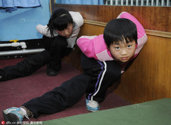 Những hình ảnh mới nhất về lò luyện vàng khắc nghiệt của thể thao Trung Quốc - Ảnh 11.