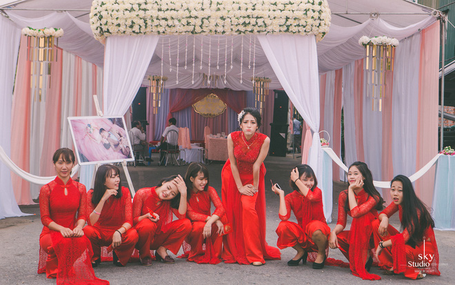 Đ&atilde; con mắt ngắm c&ocirc; d&acirc;u si&ecirc;u ngầu b&ecirc;n d&agrave;n ph&ugrave; d&acirc;u - Ảnh 3.