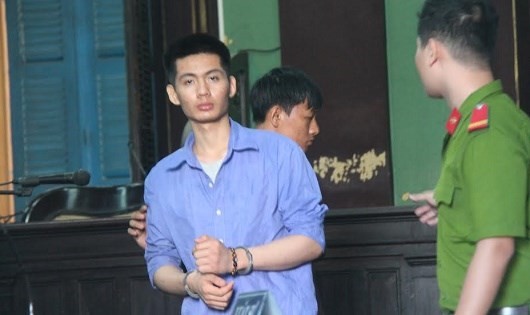Nguyễn Đức T&agrave;i tại phi&ecirc;n t&ograve;a.
