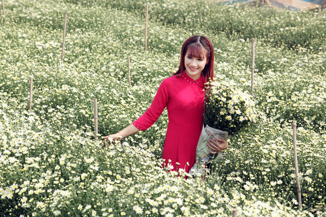 say long ngam thieu nu ben cuc hoa mi hinh anh 16