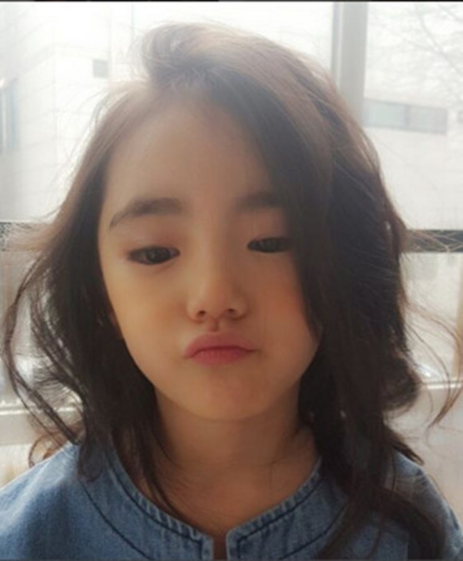 Chân dung cô bé Hàn Quốc xinh đẹp đến mức có thể khiến trái tim bạn tan chảy - Ảnh 8.