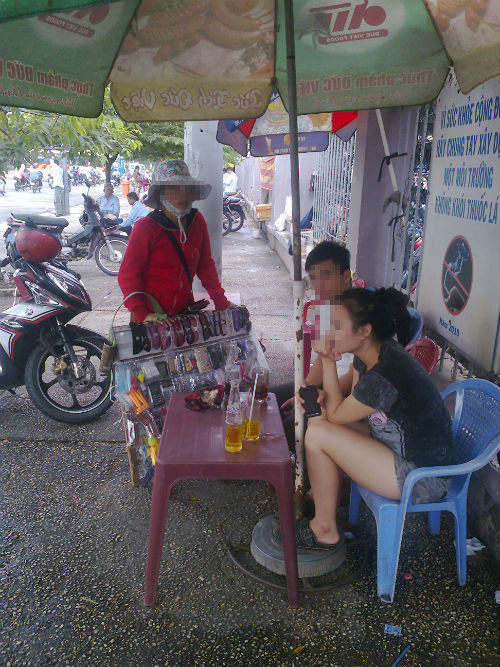 Lần theo dấu vết những kẻ ph&aacute;t t&aacute;n thuốc k&iacute;ch dục nữ