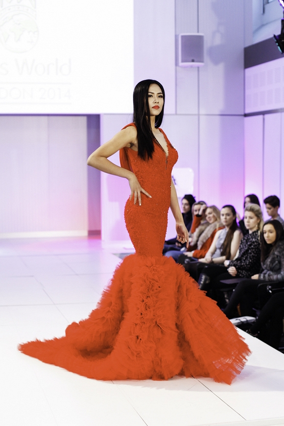 Nguyễn Thị Loan lọt Top 20 phần thi quan trọng tại Miss World 1