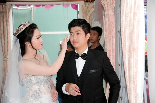 Nhật Kim Anh thay 3 bộ váy hoành tráng trong ngày cưới 3