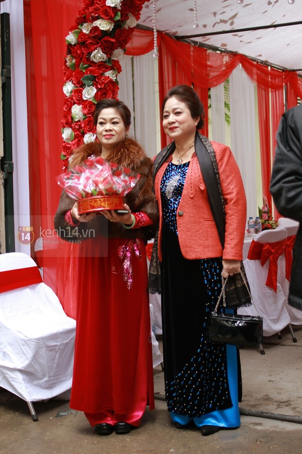Tâm Tít rơi nước mắt vì xúc động trước khi về nhà chồng 4 Tâm Tít rơi nước mắt vì xúc động trước khi về nhà chồng 4