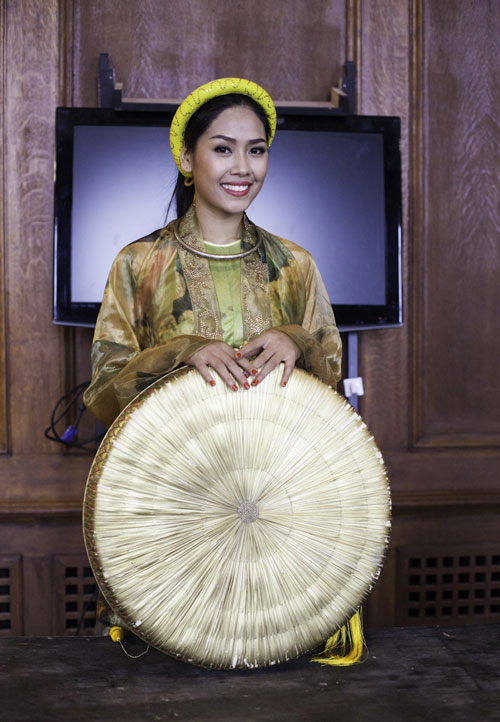 Tiết lộ trang phục dạ hội Nguyễn Thị Loan mang tới Miss World 4
