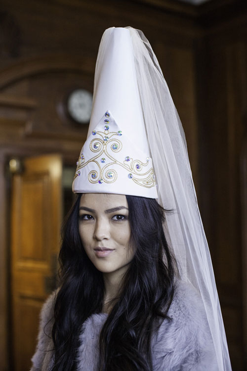 Tiết lộ trang phục dạ hội Nguyễn Thị Loan mang tới Miss World 8