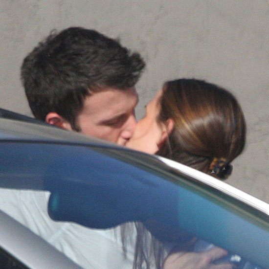 Ben và jennifer Garner hôn nhau