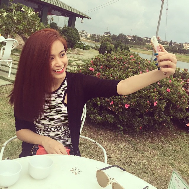 ho&agrave;ng Th&ugrave;y Linh