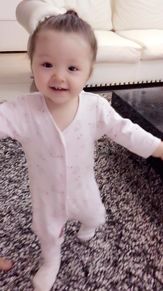 Con gái Elly Trần