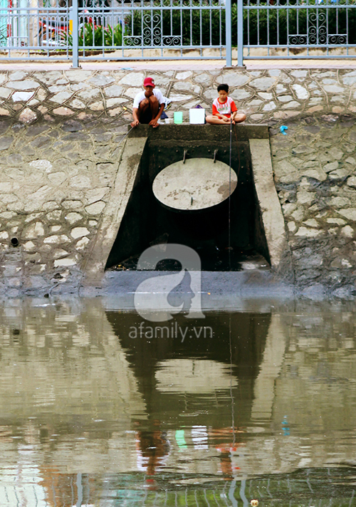 Nắng nóng, người dân 