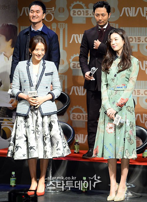 Han Hyo Joo tha thướt váy hoa, đẹp không tì vết 8 Han Hyo Joo tha thướt váy hoa, đẹp không tì vết 8