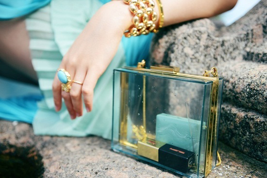 Chọn đồ cho những buổi tối hẹn h&ograve; mưa gi&oacute; 13