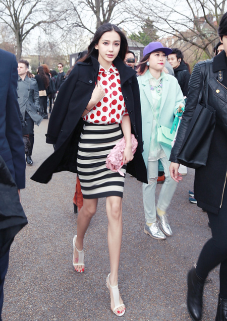 Lưu Gia Linh, Angela Baby nổi bật tại Tuần lễ thời trang London 2