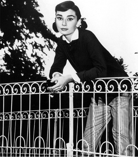 7 món đồ giúp nàng công sở đẹp thanh lịch như Audrey Hepburn 22